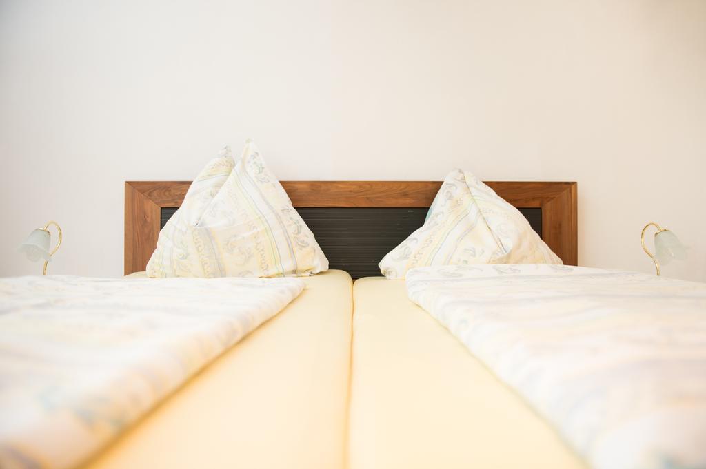 Pension Irlingerhof Mondsee Room photo